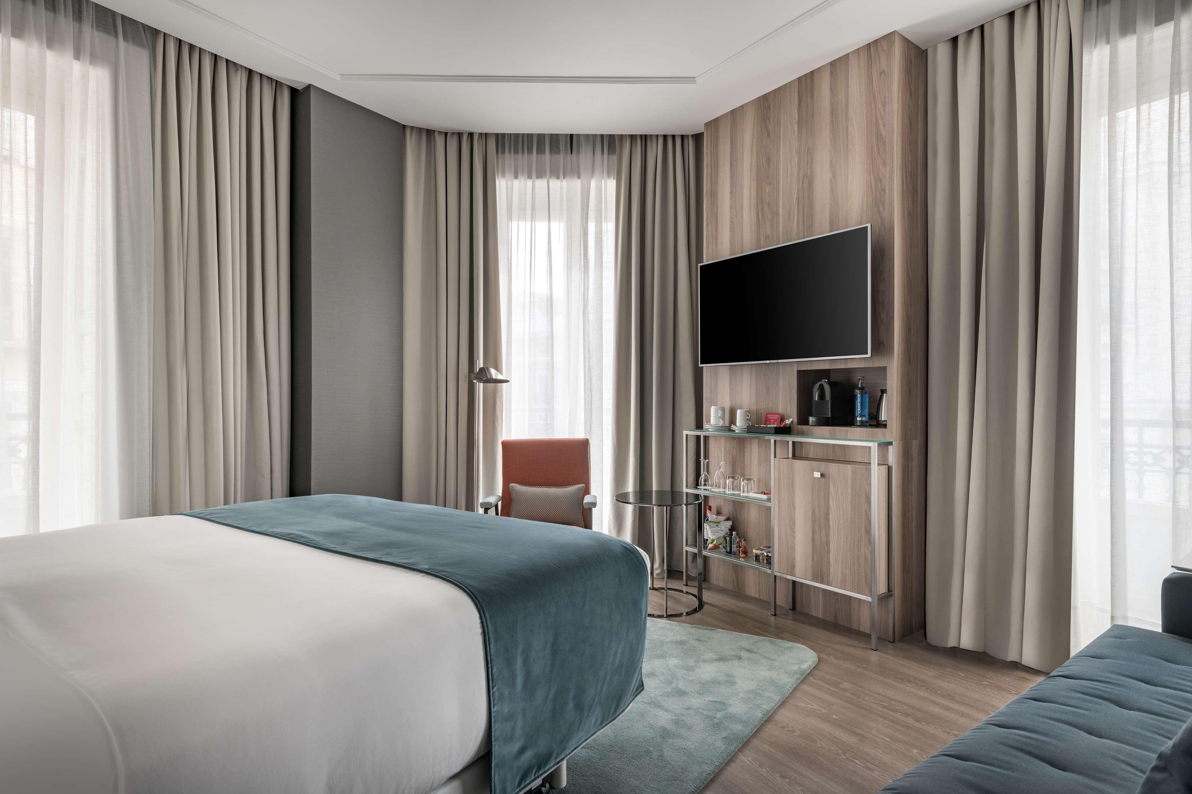 Hotel Nh Collection Madrid Gran Via Extérieur photo