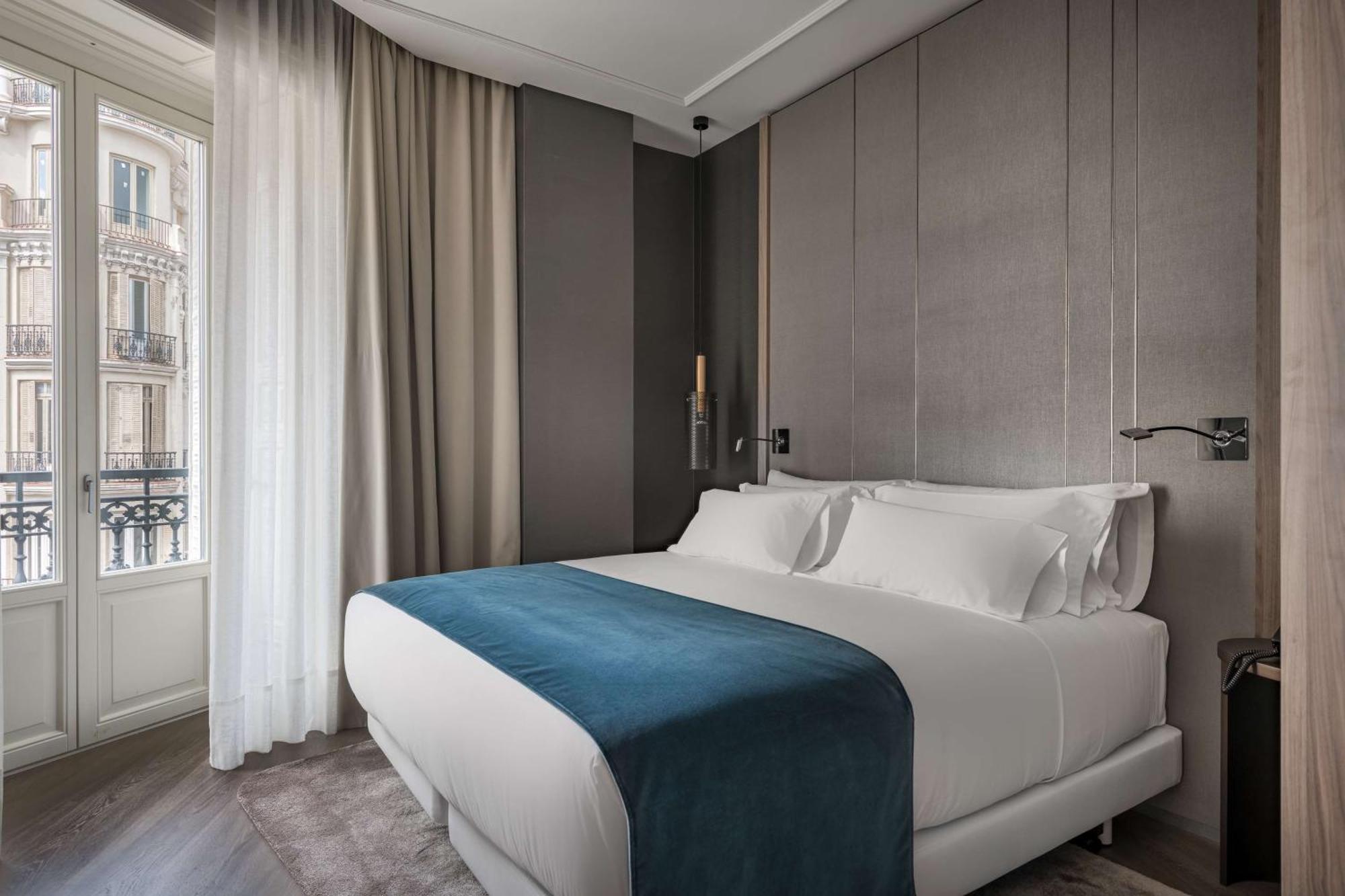Hotel Nh Collection Madrid Gran Via Extérieur photo