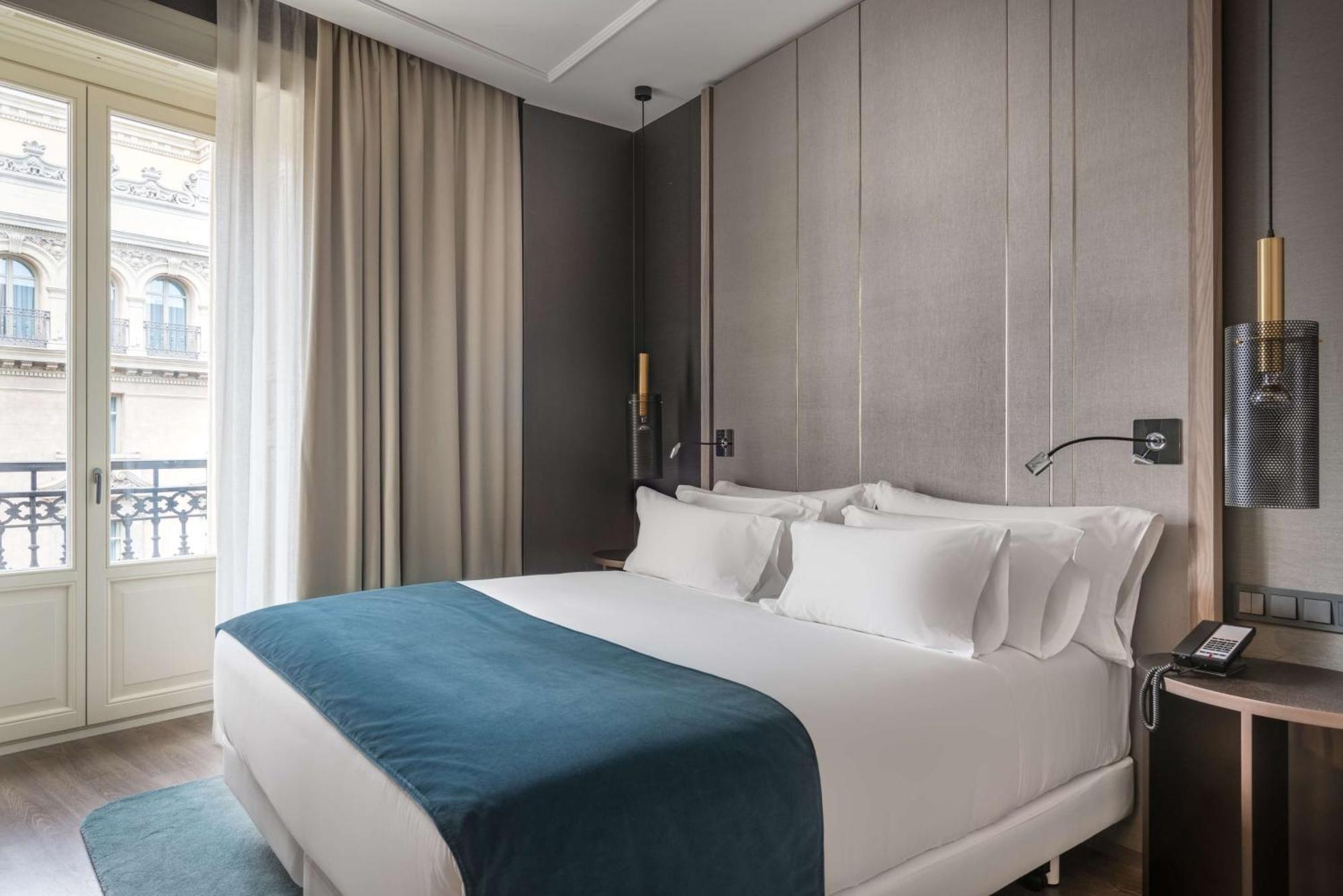 Hotel Nh Collection Madrid Gran Via Extérieur photo