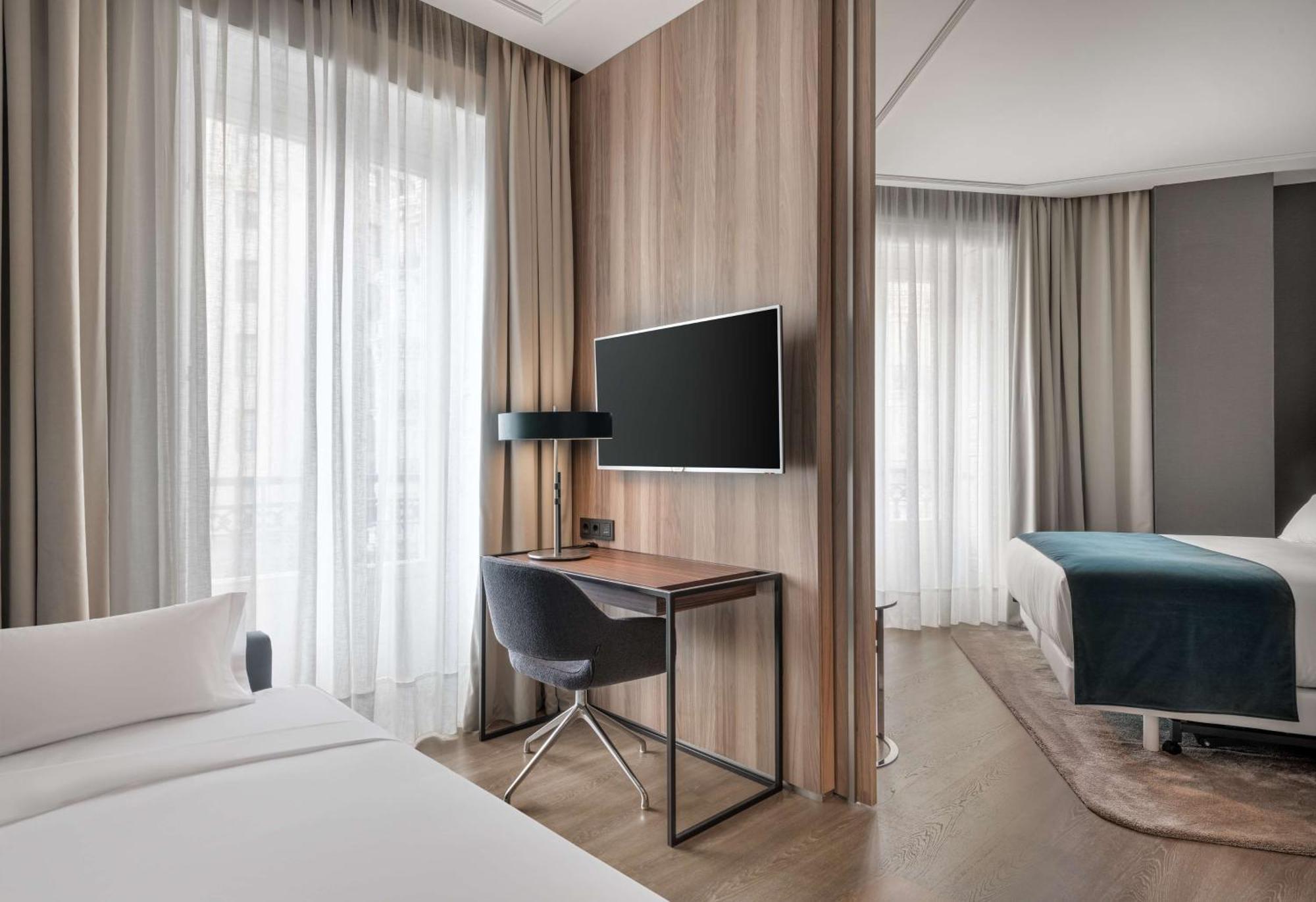 Hotel Nh Collection Madrid Gran Via Extérieur photo