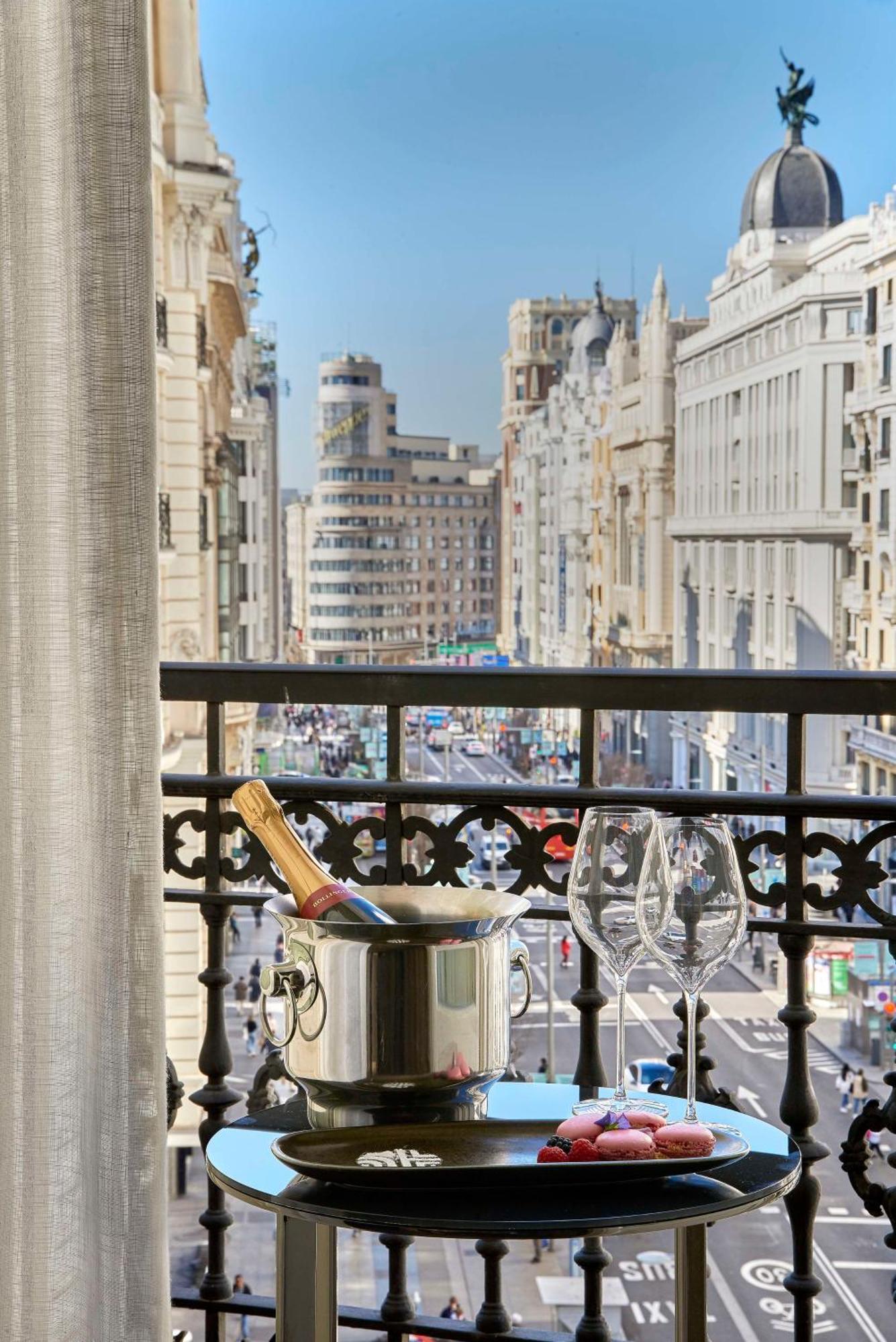 Hotel Nh Collection Madrid Gran Via Extérieur photo
